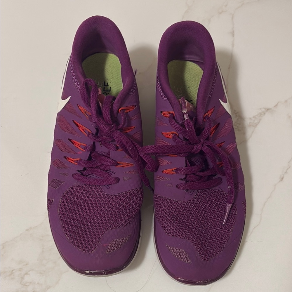 Nike Purple Women's Athletic Shoes with Red Accents